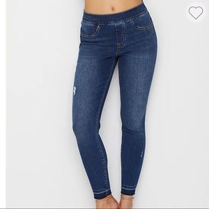 ✨Spanx distressed denim jeans✨✨